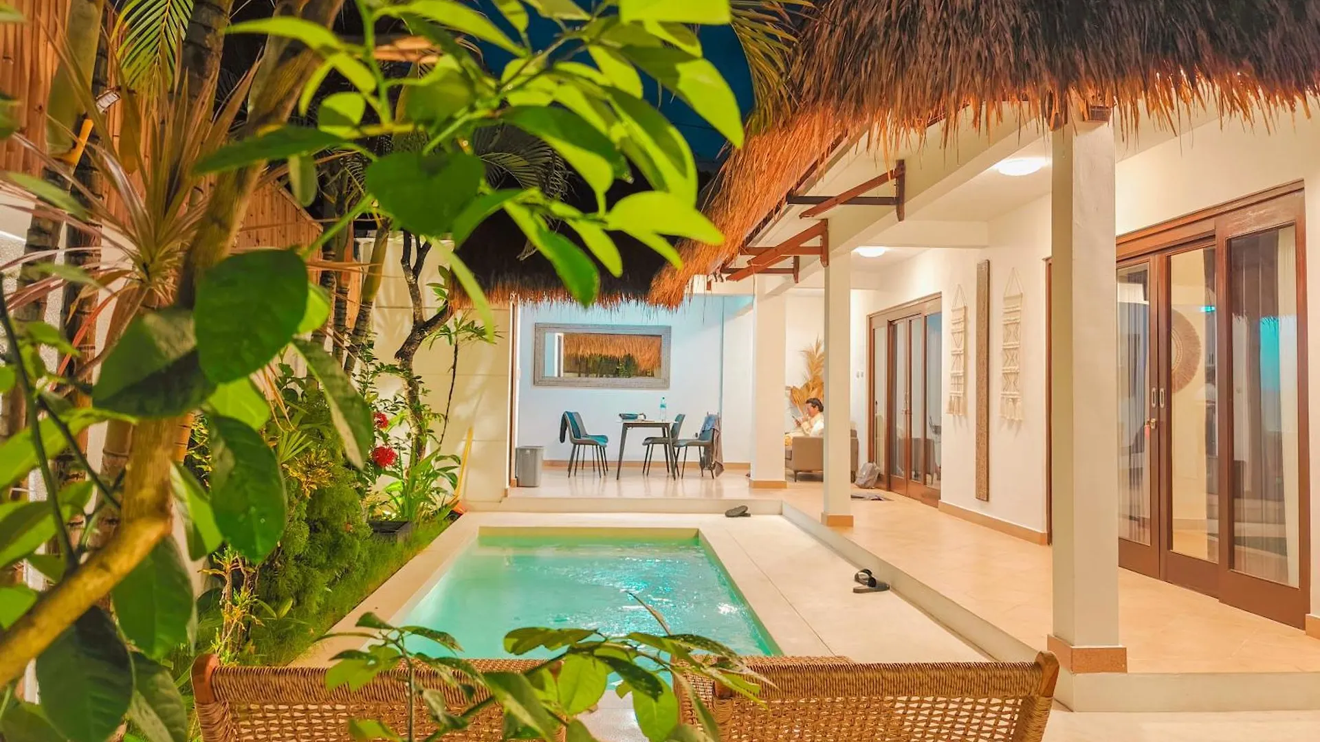 Villa Bidadari - 2Br Tropical Seminyak