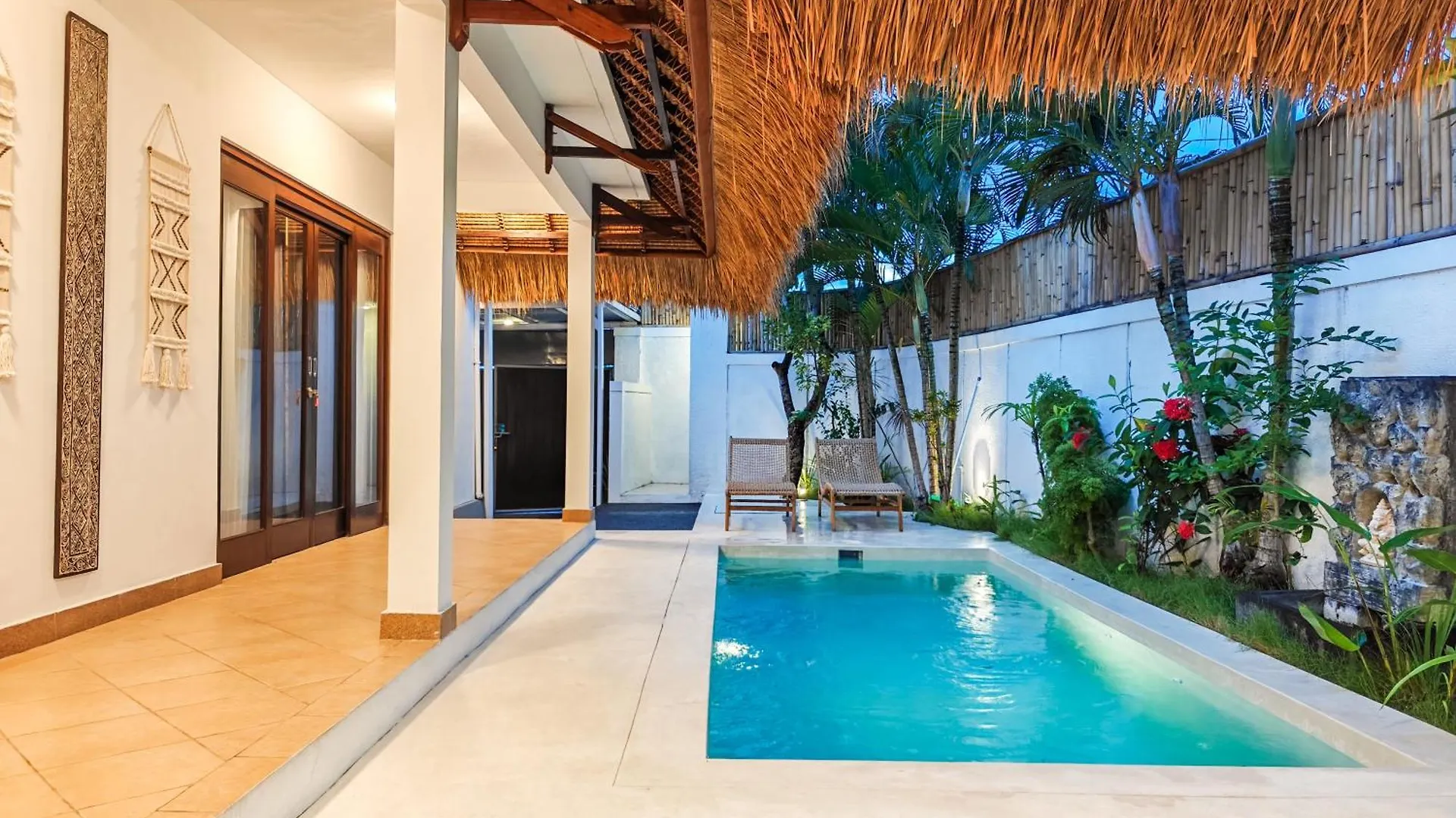 Villa Bidadari - 2Br Tropical Seminyak  Seminyak (Bali)