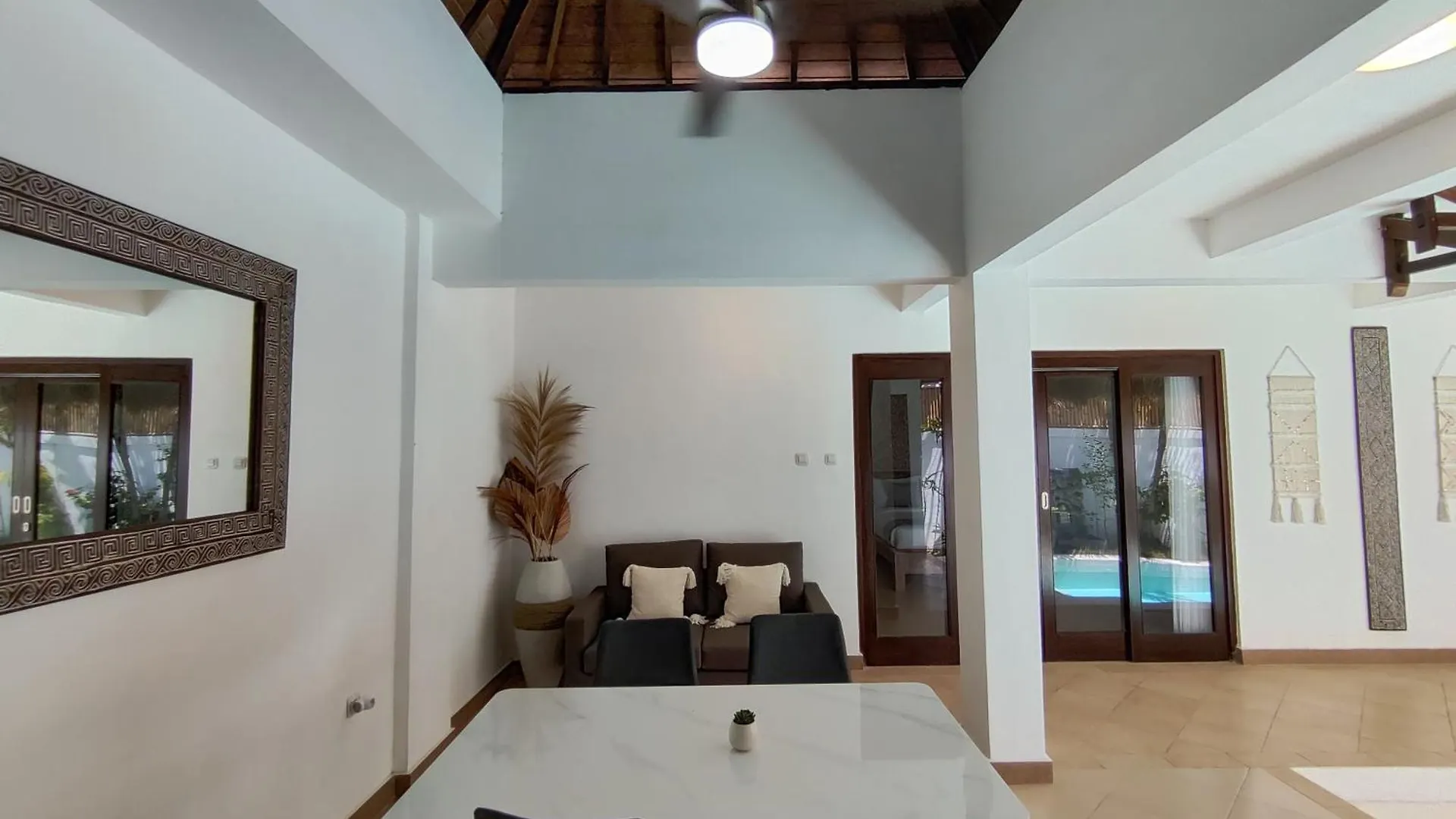 Villa Bidadari - 2Br Tropical Seminyak 0*, סמיניאק